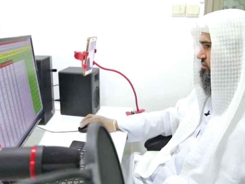 رئيس قسم الحلقات بإدارة شؤون القرآن الكريم والسنة النبوية ورتل التابعة لجمعية النجاة الخيرية الشيخ عمر الكندري