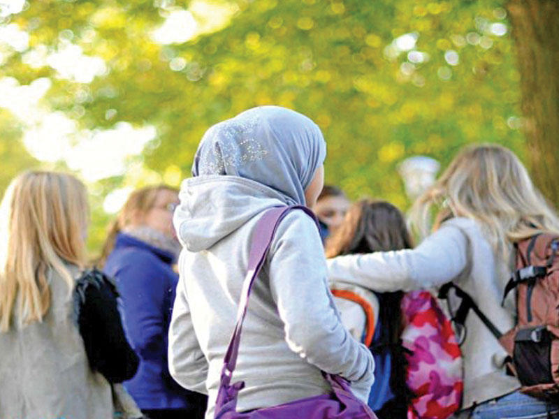 المحكمة الدستورية النمساوية تلغي حظر الحجاب بالمدارس