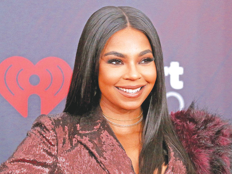 المغنية الأميركية أشانتي 