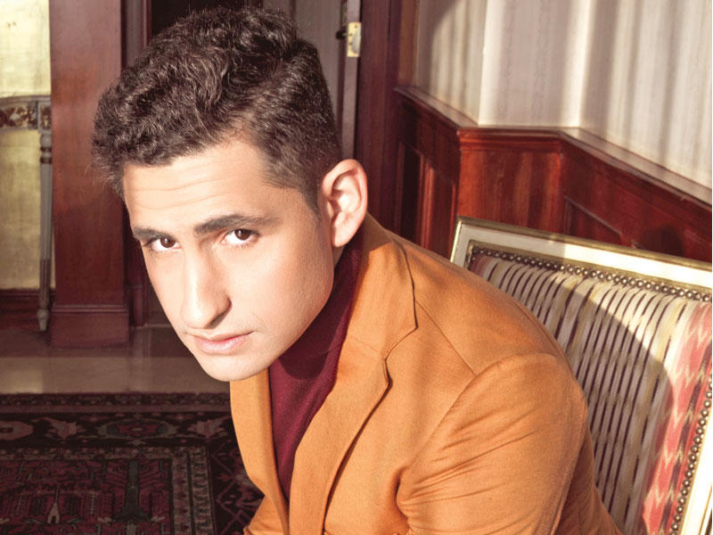 الفنان أمير المصري