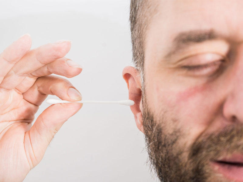 صرصور في أذن فلبيني