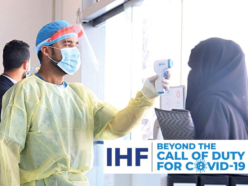 من إجراءات مستشفى طيبة حيال «كورونا» ويظهر في الاطار تقدير الاتحاد الدولي للمستشفى