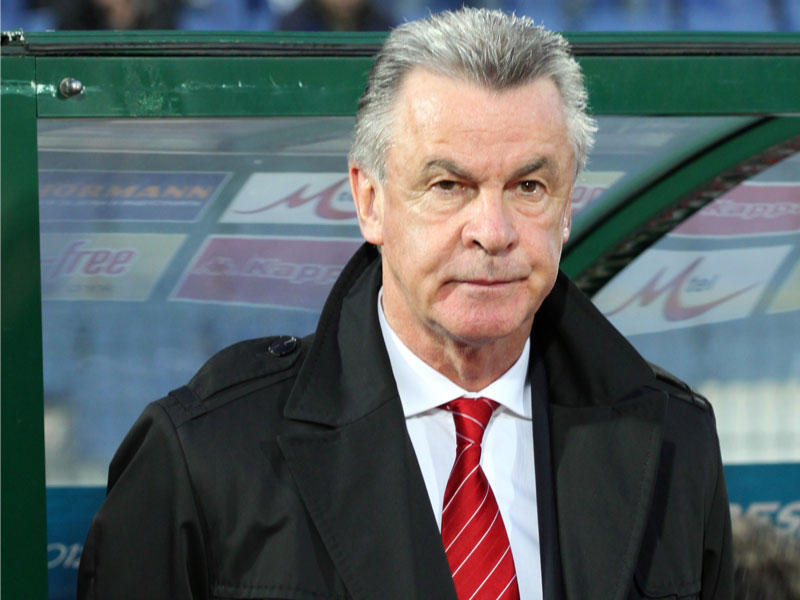 أوتمار هيتسفيلد المدرب السابق لنادي بوروسيا دورتموند الألماني