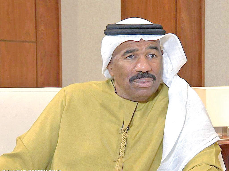 الممثل العالمي ستيف هارفي 