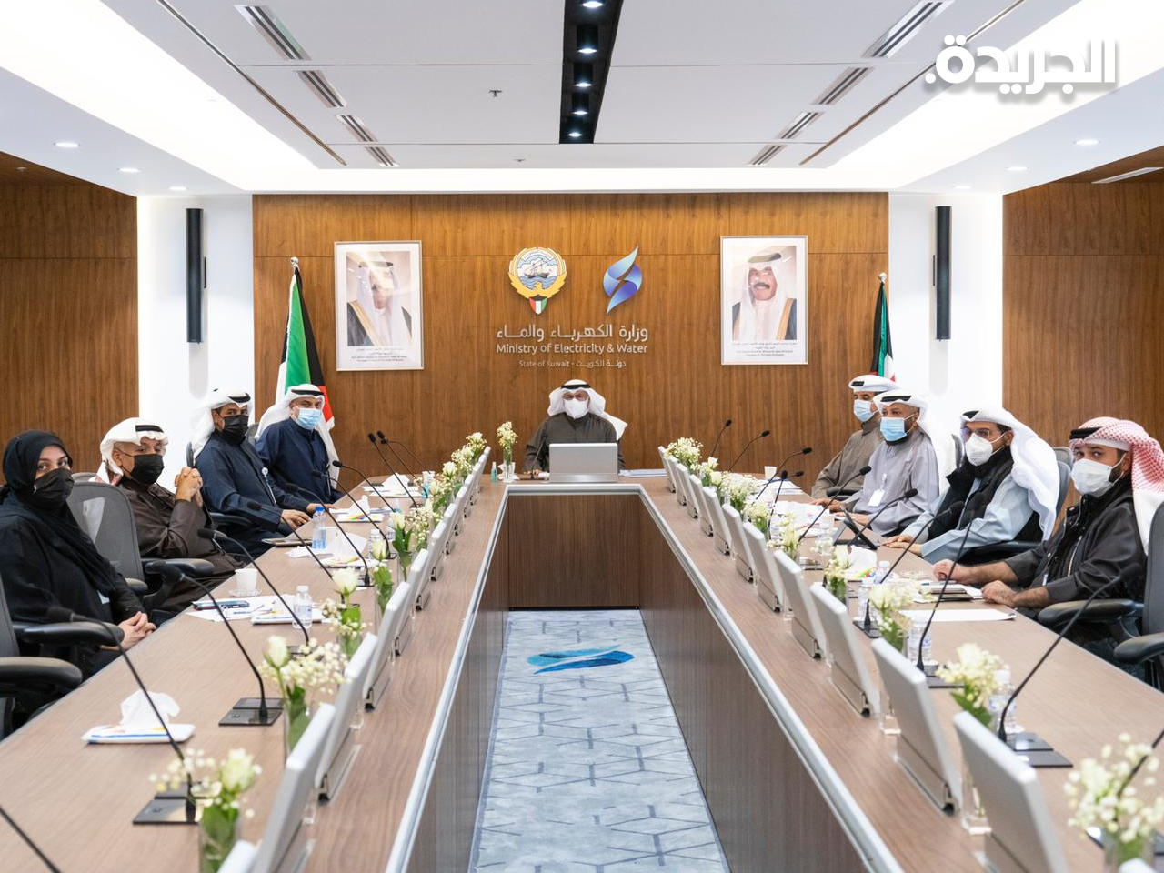 وزير النفط وزير الكهرباء والماء، د. محمد الفارس خلال اجتماعه مع قيادات الكهرباء 