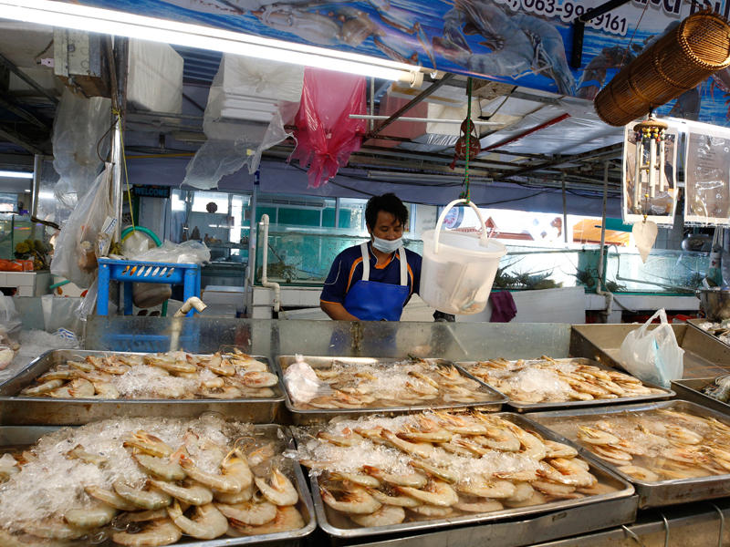 تايلند تدرس توسيع إجراءات الإغلاق