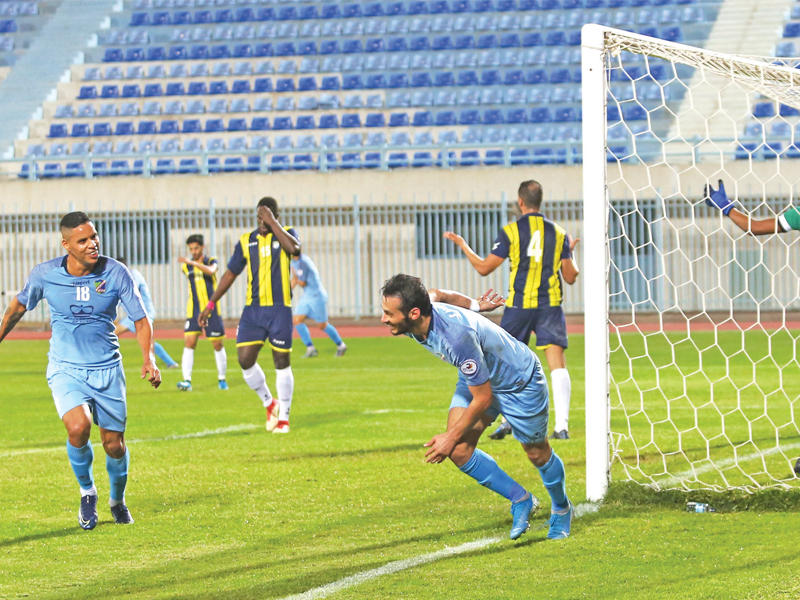 الرشيدي يحتفل بهدفه في مرمى الساحل بمباراة سابقة