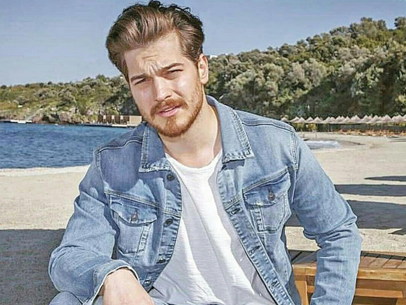 النجم التركي شاتاي أولوسوي 