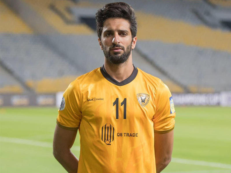 لاعب فريق القادسية لكرة القدم فهد الأنصاري