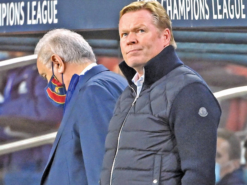 رونالد كومان المدير الفني لبرشلونة