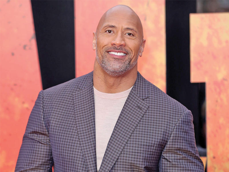 النجم العالمي دوين جونسون