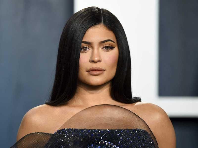  نجمة تلفزيون الواقع ​كايلي جينر​ 