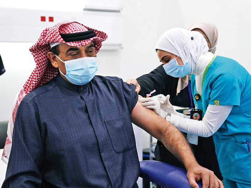 رئيس مجلس الوزراء سمو الشيخ صباح الخالد يدشن حملة التطعيم أمس