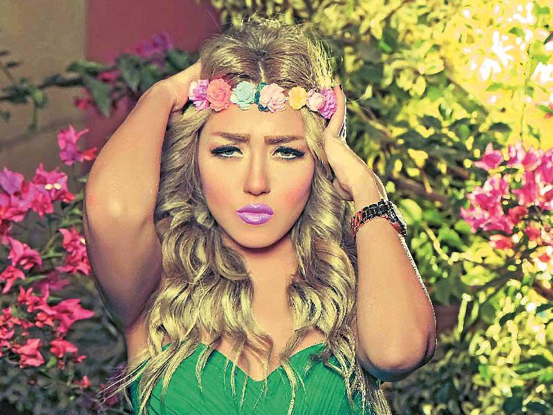 الفنانة سارة سلامة