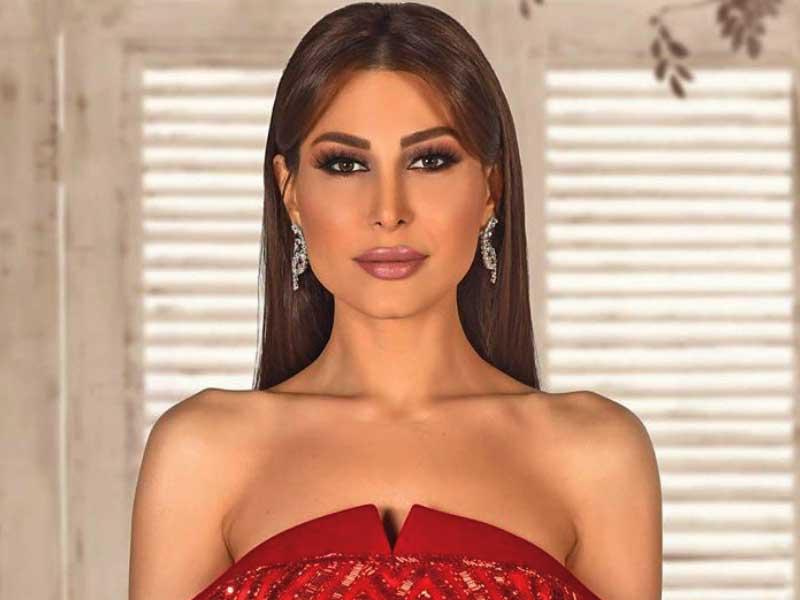 الفنانة اللبنانية يارا