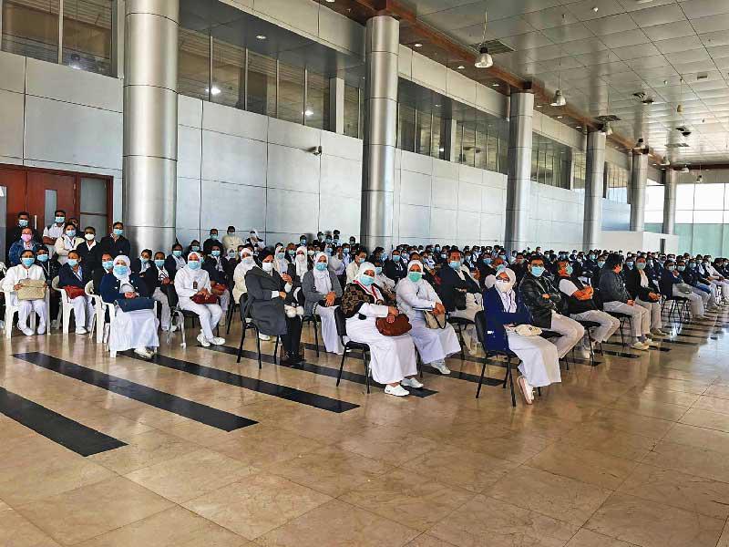 مشاركون في التحضيرات لحملة التطعيم 