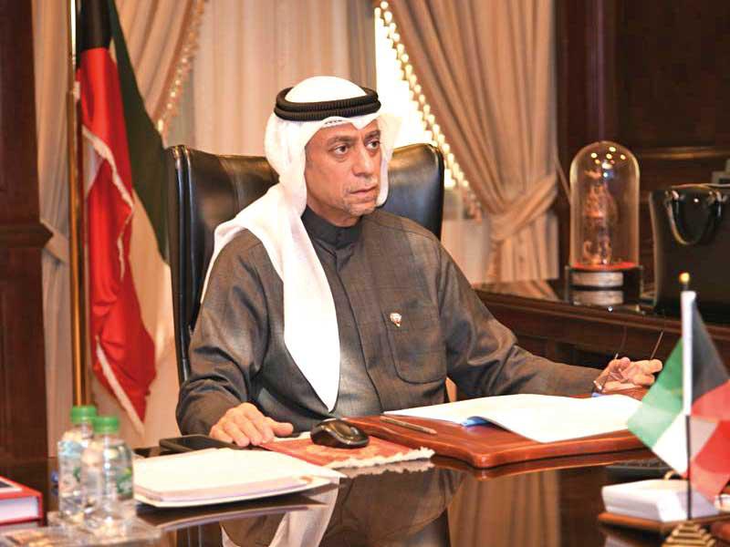 وزير الدولة لشؤون الإسكان وزير الدولة لشؤون الخدمات د. عبدالله معرفي خلال اجتماعه مع دول مجلس التعاون