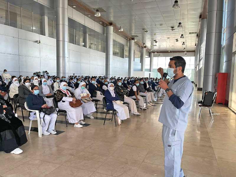 جانب من استعدادات الكوادر الطبية للانطلاق الفعلي لحملة التطعيم اليوم