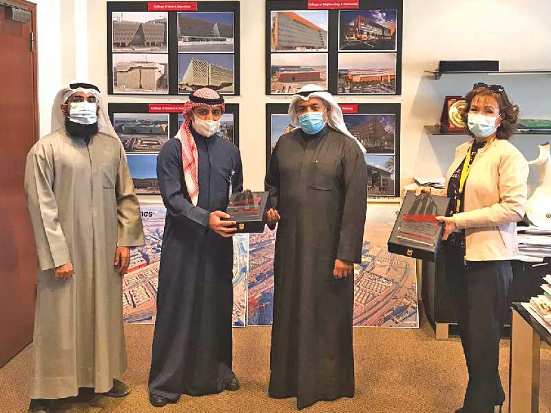 جانب من التكريم