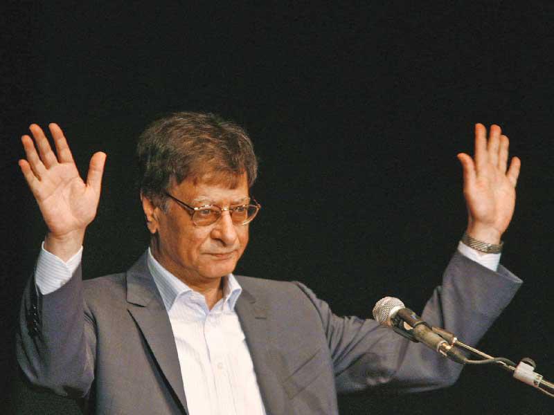 الشاعر الفلسطيني الكبير محمود درويش