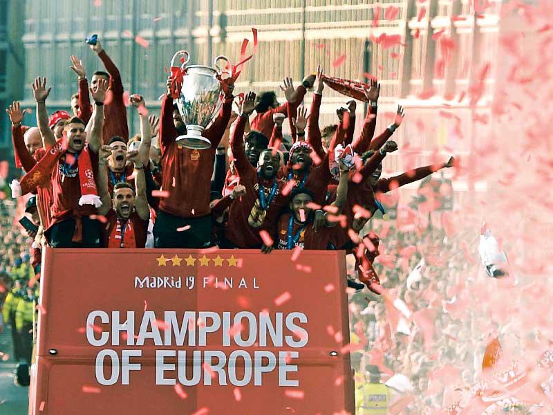 جانب من مراسم احتفال ليفربول بعد الفوز بدوري الأبطال عام 2019