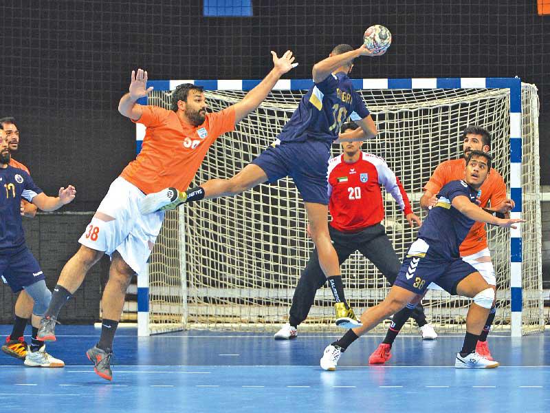 جانب من مباراة كاظمة مع برقان 