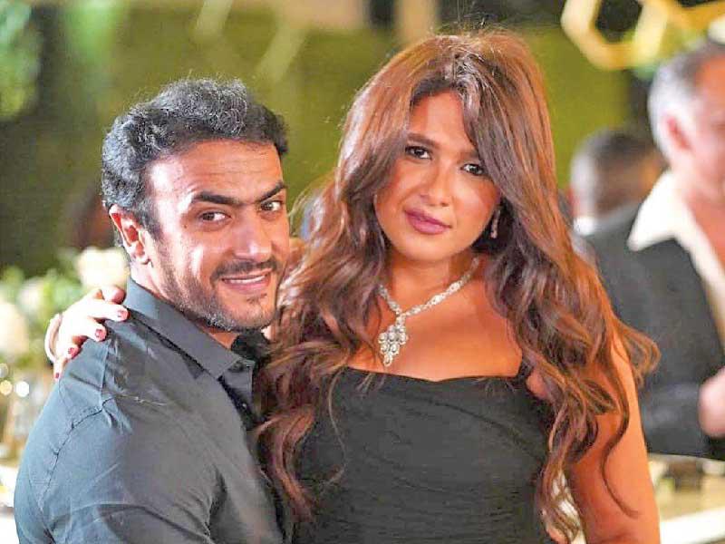 الفنانة ياسمين عبد العزيز والفنان أحمد العوضي