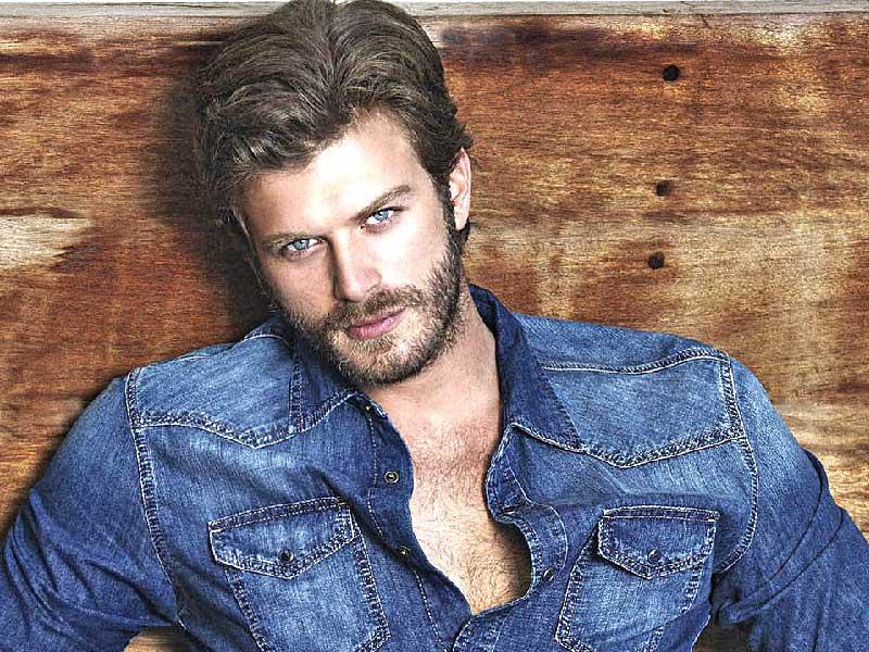 الممثل التركي ​كيفانش تاتليتوغ​