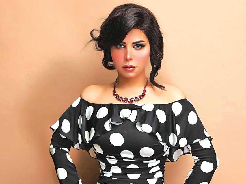 الفنانة شمس