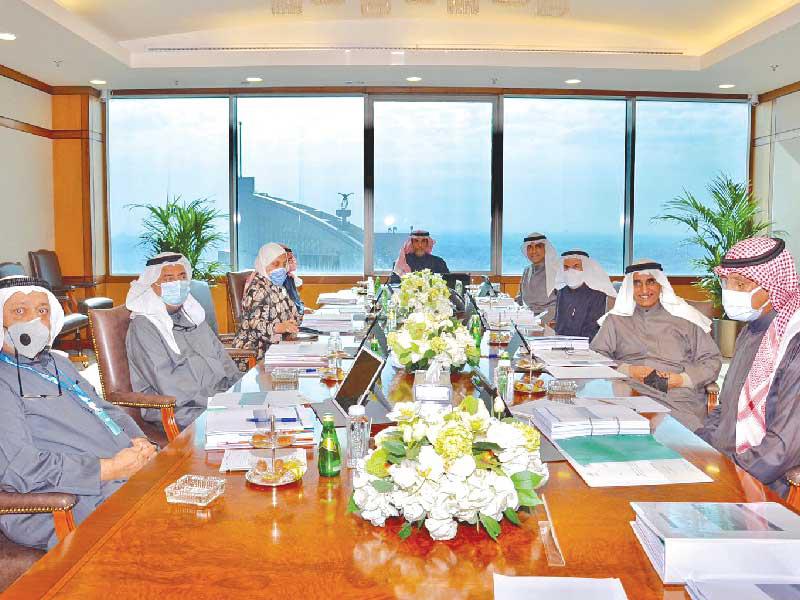 وزير العدل رئيس مجلس إدارة الهيئة العامة لشؤون القصر د. نواف الياسين مترئساً اجتماع «شؤون القصر» أمس