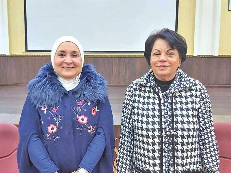 ثريا البقصمي وجميلة علي 