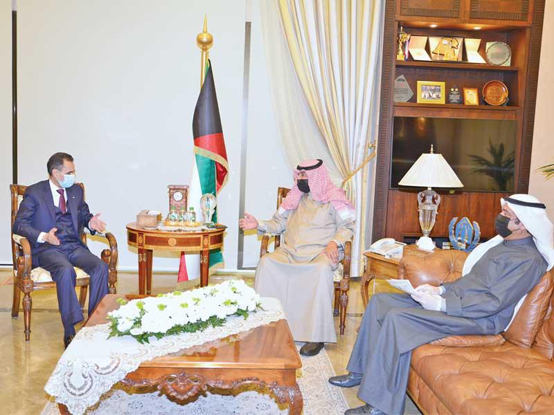  نائب وزير الخارجية خالد الجارالله مستقبلاً السفير الأردني