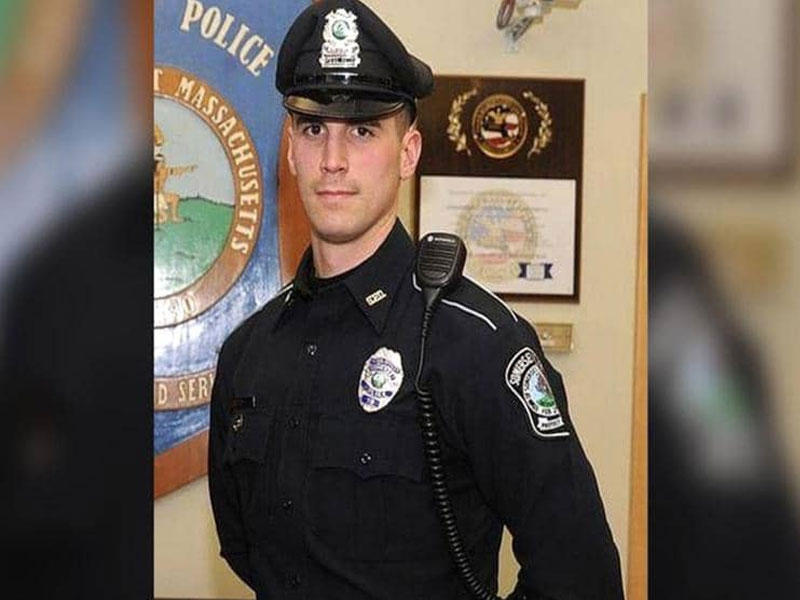 الشرطي مات ليما