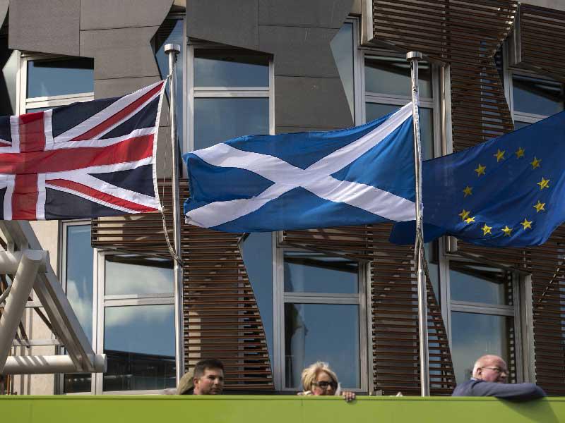 بوريس جونسون باقٍ بمنصبي ولا استفتاء لاسكتلنداn