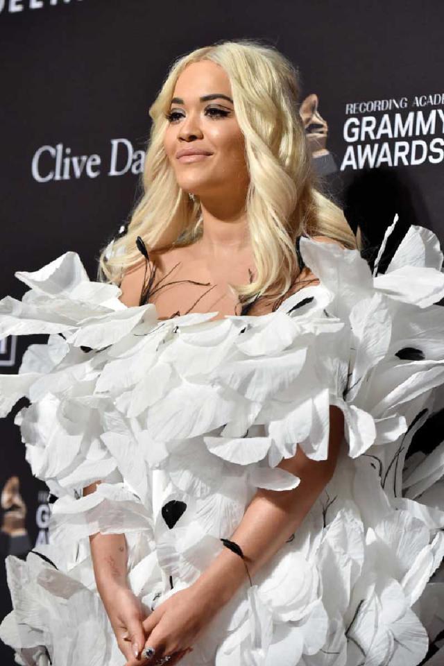 المغنية ريتا أورا 