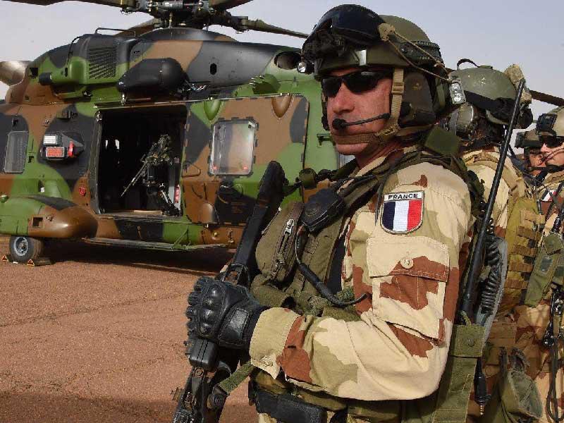 فرنسا ستخفض عديد جنودها بـ«قوة برخان»
