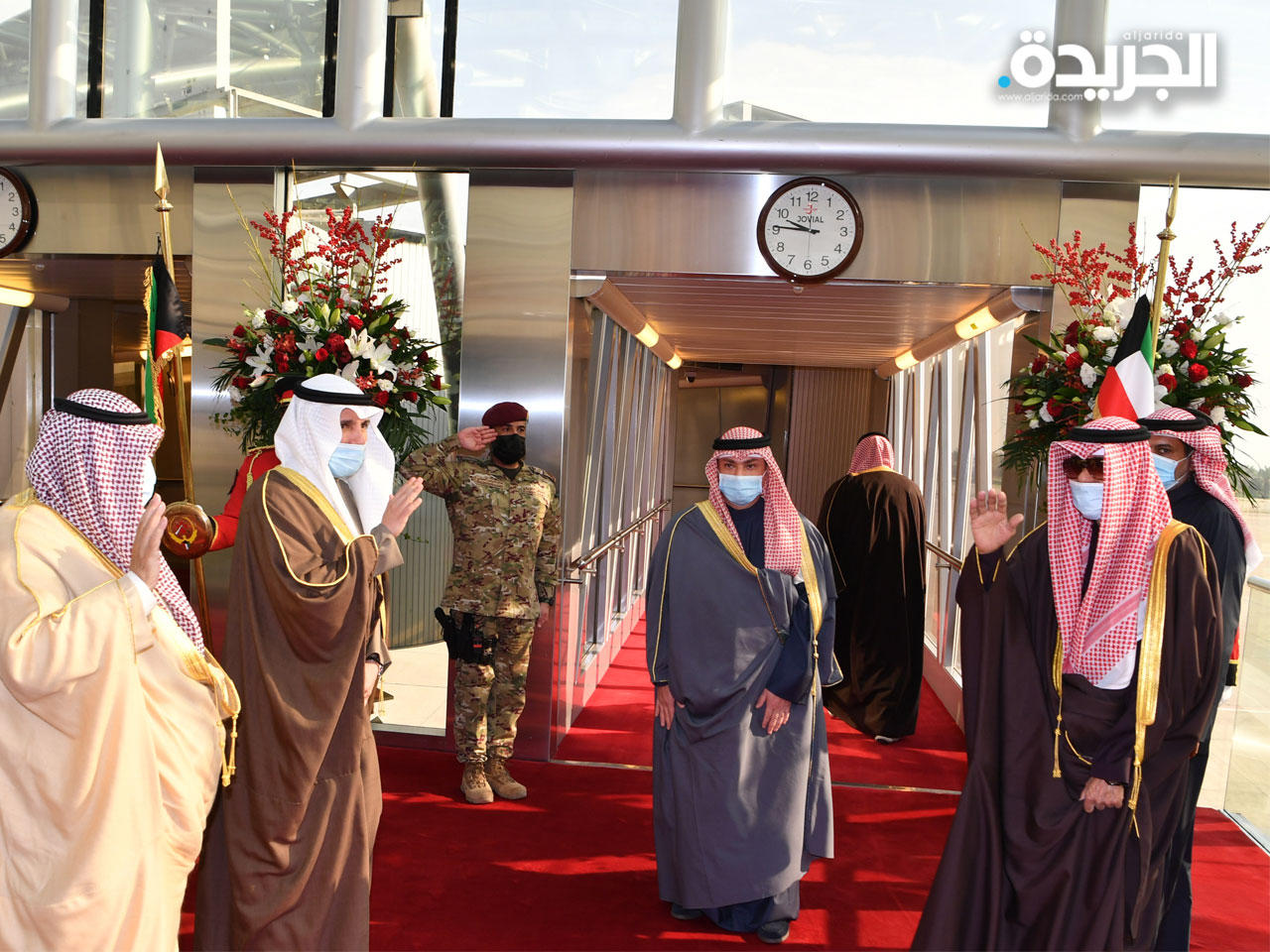 جانب من مراسم توديع سموه قبل مغادرته أرض الوطن