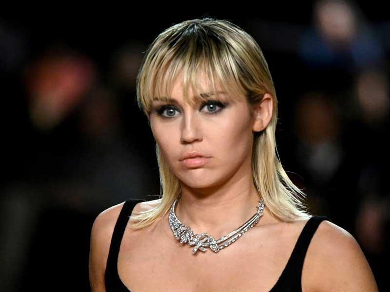 المغنية مايلي سايروس 