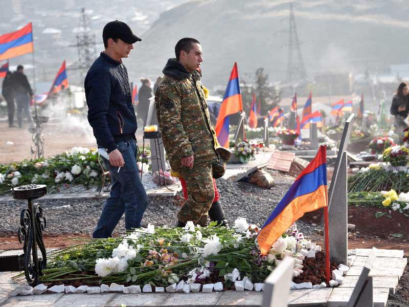 اكتشاف أكثر من ألفي جثة في منطقة ناغورني كاراباخ الواقعة في جنوب القوقاز