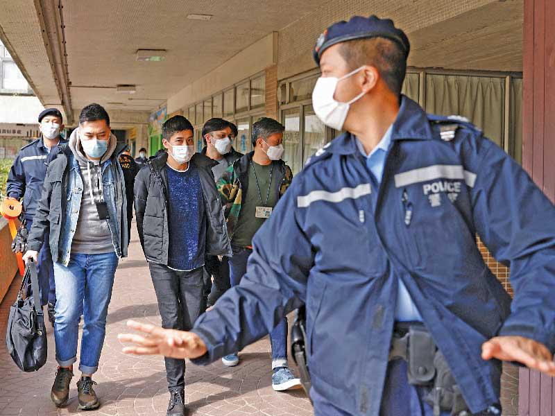 بكين تصعّد في هونغ كونغ وقانونها يشمل الأميركيين