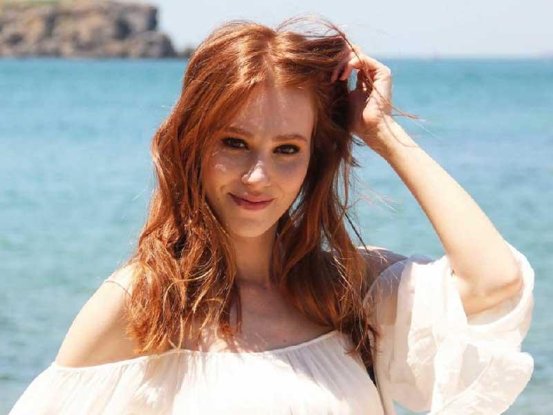 الممثلة التركية ​ألشين سانغو​