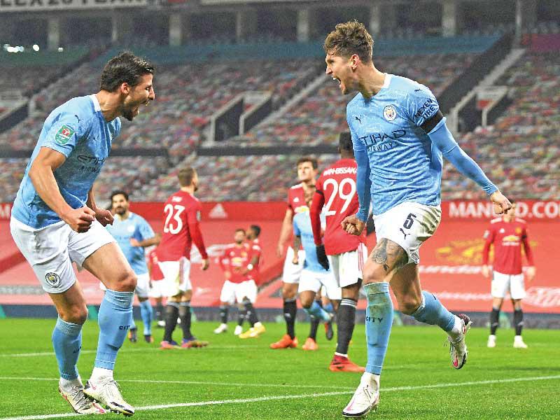 جون ستونز نجم سيتي يحتفل بهدفه