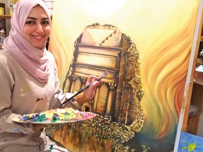 الفنانة التشكيلية السعودية أحلام المشهدي