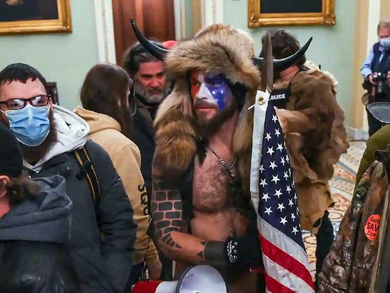 اعتقال «ذي القرنين» وسارق منصة رئيسة «النواب»