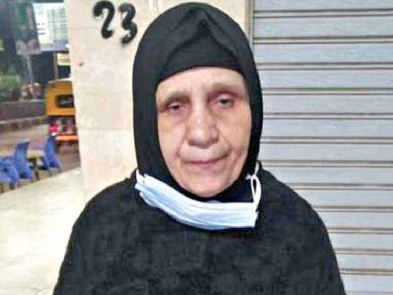  السيدة التي تعرضت للضرب والطرد من قبل نجلها