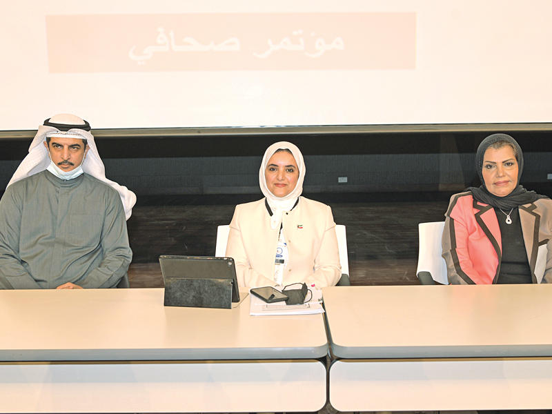 من اليسار: دبشة والحجرف والأنصاري خلال المؤتمر الصحافي أمس ( تصوير ميلاد غالي)