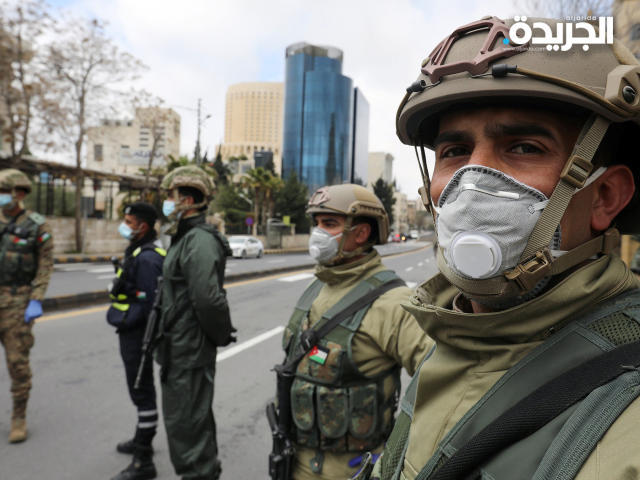 الأردن يلغي حظر التجول أيام الجمعة مع بدء حملة التطعيم
