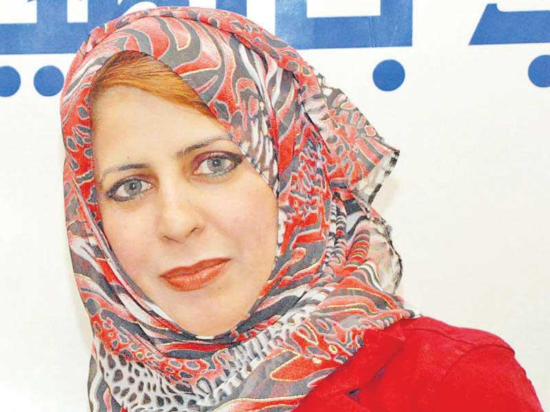 الشاعرة العمانية فاطمة الشيدي 