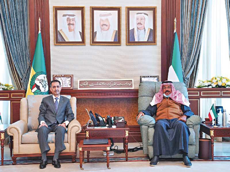 نائب رئيس الحرس الوطني الشيخ أحمد النواف مستقبلاً سفير الأردن أمس