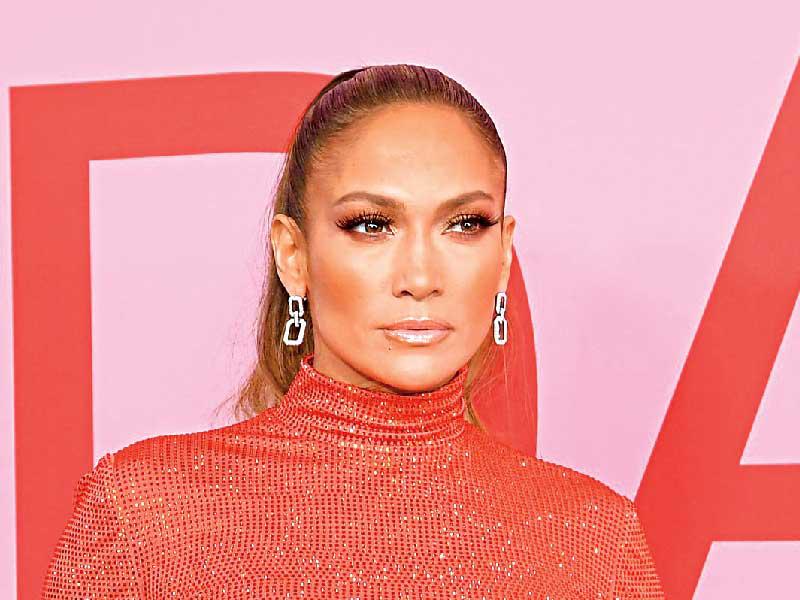 المغنية جنيفر لوبيز 